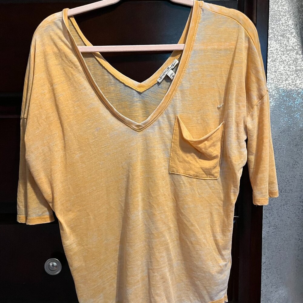 Express Off-the-Shoulder/V-neck mustard yellow distressed